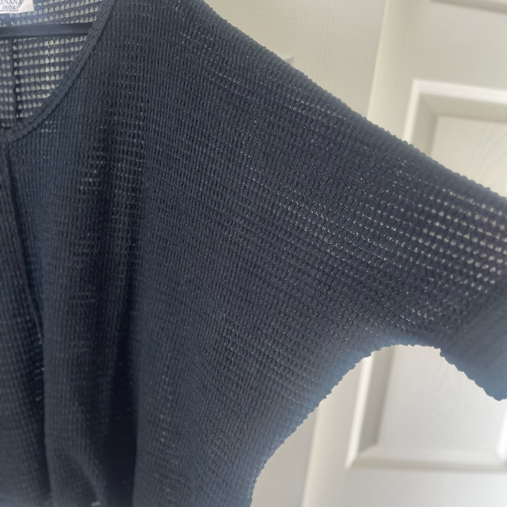 Zenana Black Waffle Knit V-Neck Top - Picture 4 of 6